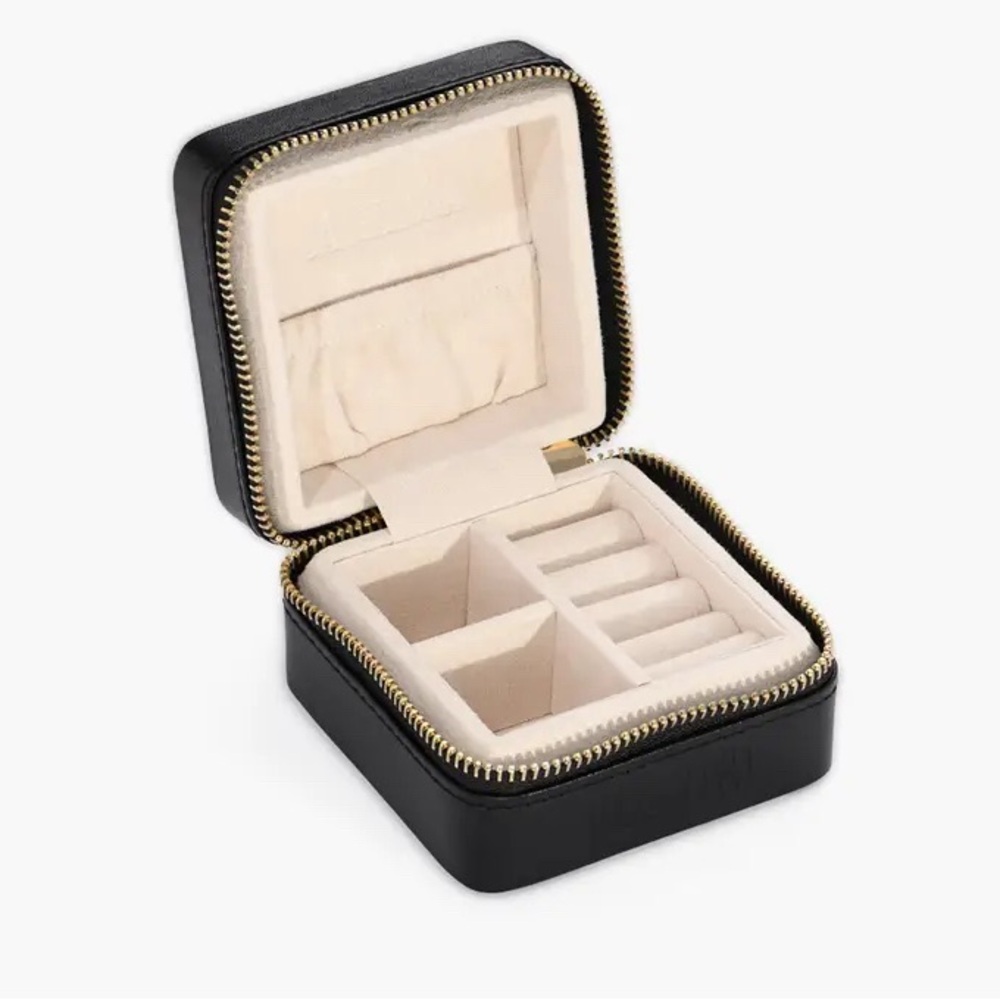 NWB Oak and Luna Travel Jewelry Box